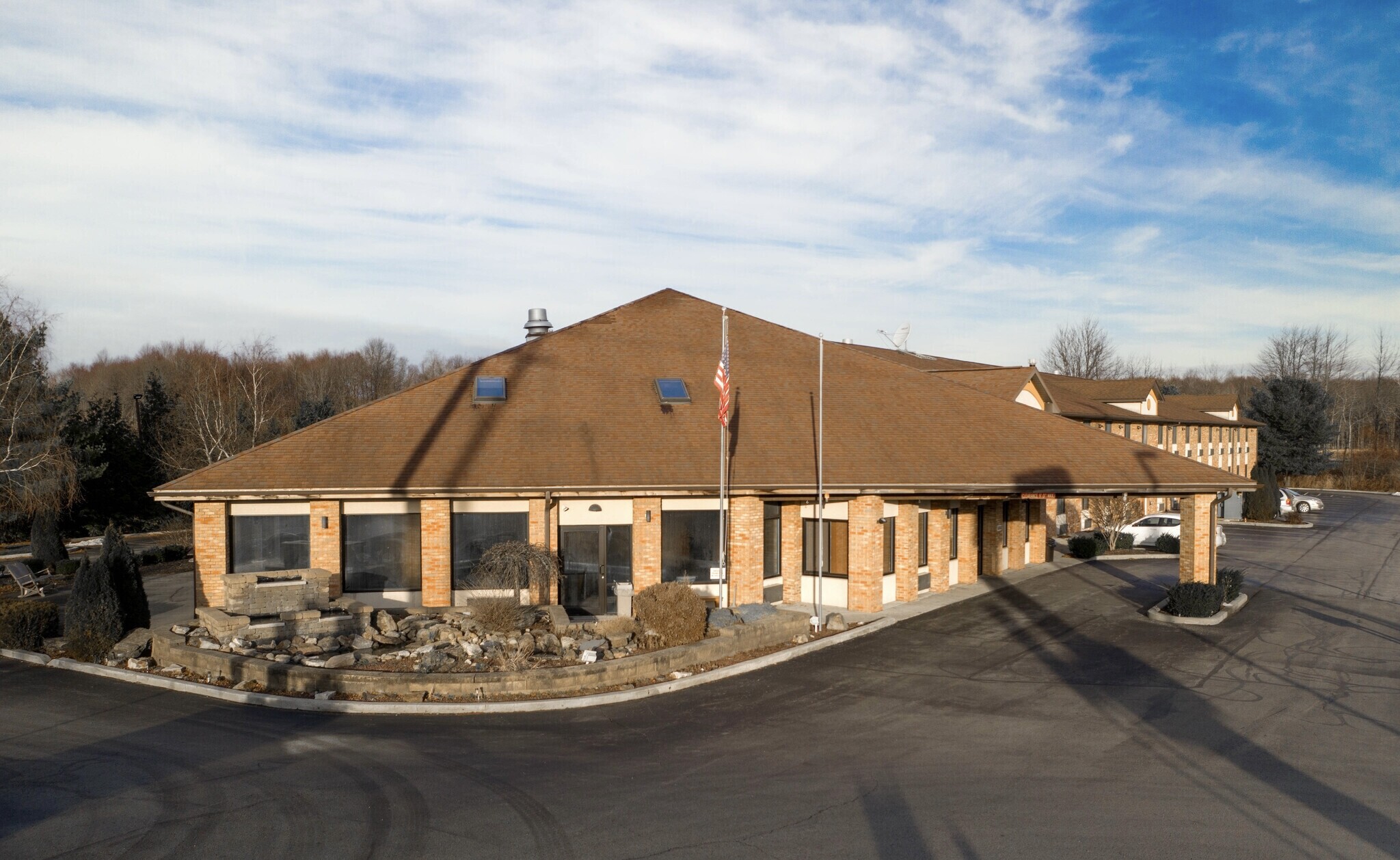 1924 Leesburg Grove City Rd, Grove City, PA for sale Building Photo- Image 1 of 9