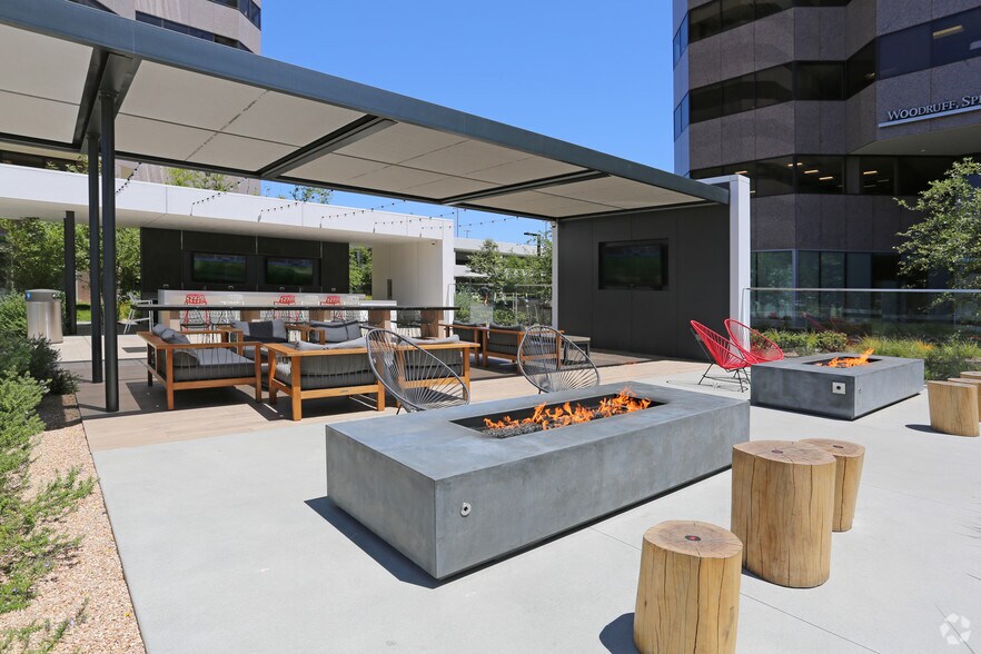 555 Anton Blvd, Costa Mesa, CA à louer - Photo du bâtiment - Image 2 de 13