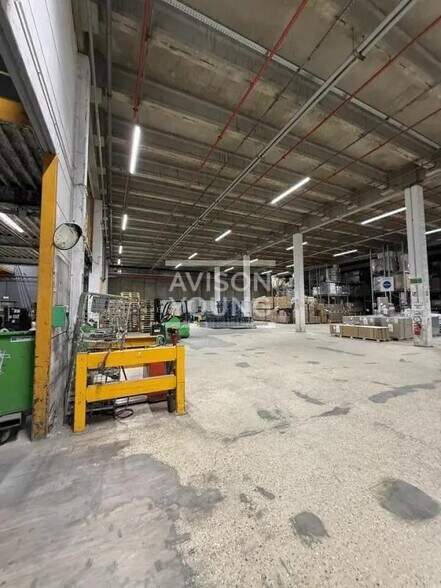 Flex in Rosny-sous-Bois for lease - Interior Photo - Image 2 of 3