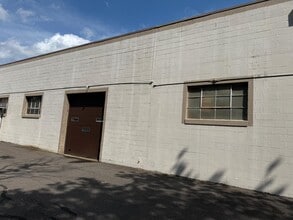 450 S Fellowship Rd, Maple Shade Township, NJ for lease Building Photo- Image 2 of 5