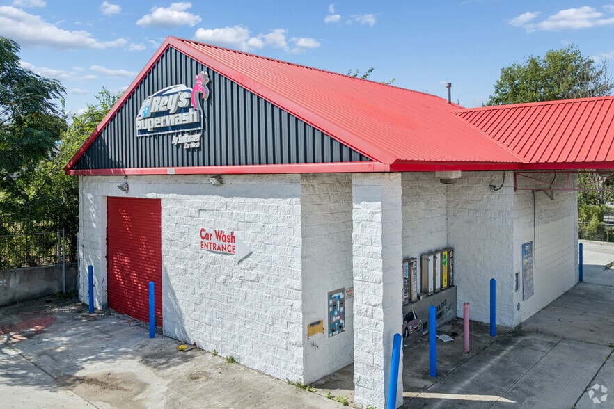 4950 Evers Rd, San Antonio, TX for sale - Primary Photo - Image 1 of 23