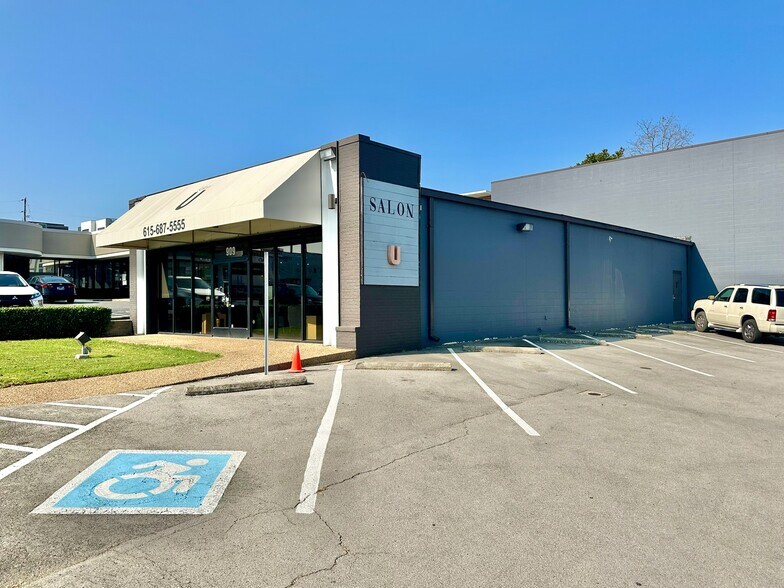 909 8th Ave S, Nashville, TN à louer - Photo du bâtiment - Image 3 de 4