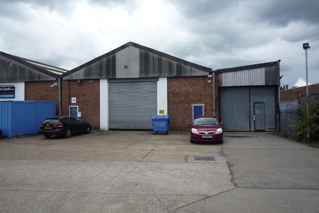 Plus de détails pour 58-66 Morley Rd, Tonbridge - Industriel à louer