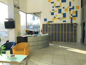 North Circular Rd, London for lease Interior Photo- Image 2 of 8