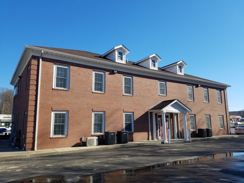 831 Bald Hill Rd, Warwick, RI à louer - Photo du bâtiment - Image 2 de 41