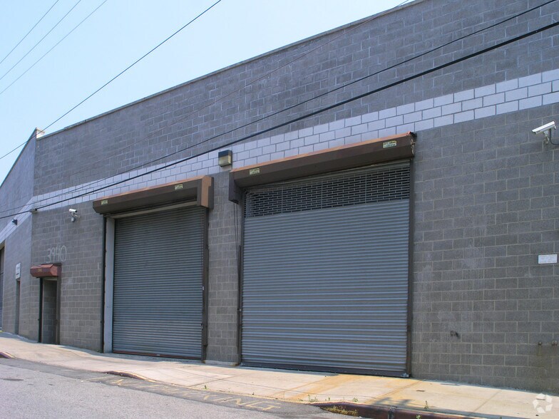 3940 Merritt Ave, Bronx, NY à louer - Photo du bâtiment - Image 3 de 6