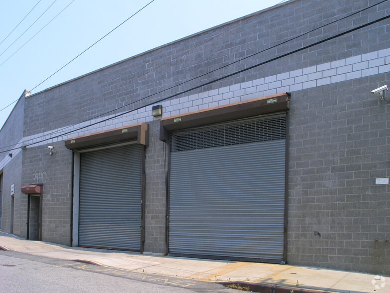 3940 Merritt Ave, Bronx, NY à louer - Photo du bâtiment - Image 3 de 6