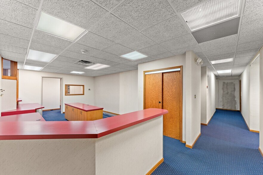 1651-1657 Thornapple Way, Valparaiso, IN à louer - Photo intérieure - Image 2 de 16