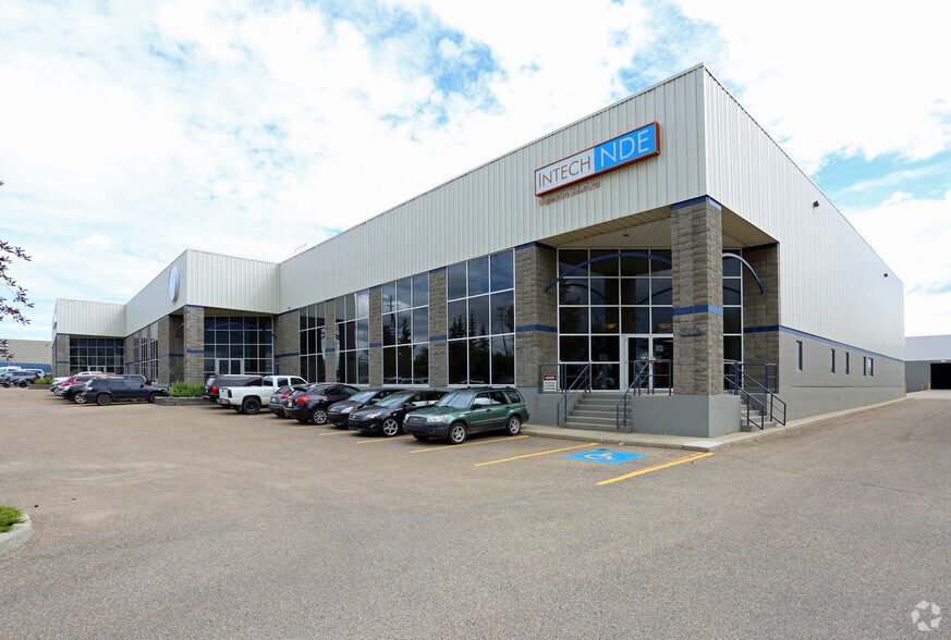 6203-6211 Roper Rd NW, Edmonton, AB for sale - Primary Photo - Image 1 of 1