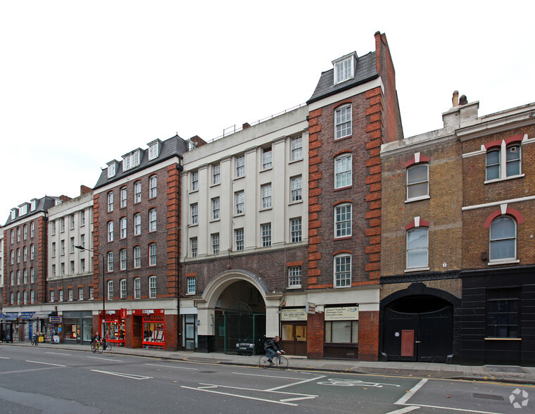 121-123 Clerkenwell Rd, London for lease - Primary Photo - Image 1 of 2