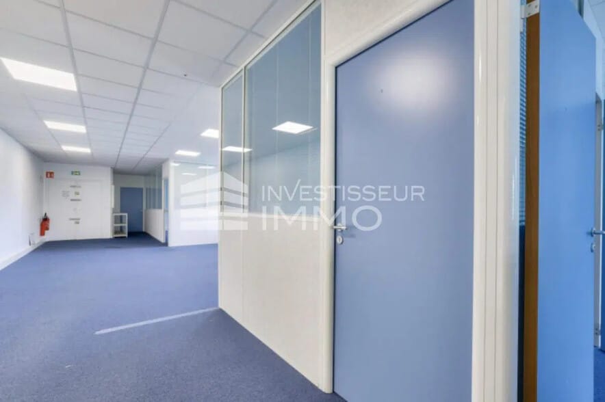 Flex in Aulnay-sous-Bois for lease - Interior Photo - Image 3 of 9