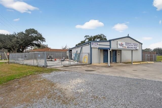 3050 E Parkway St, Groves, TX à vendre Photo principale- Image 1 de 24