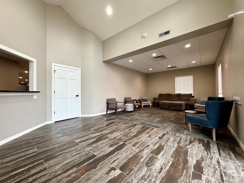 5308 Parklane Dr, Kearney, NE à vendre - Photo intérieure - Image 2 de 24