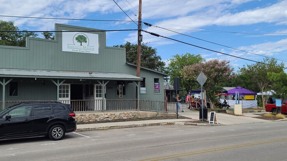 14405 Old Bandera, Helotes, TX à louer - Photo du bâtiment - Image 2 de 13