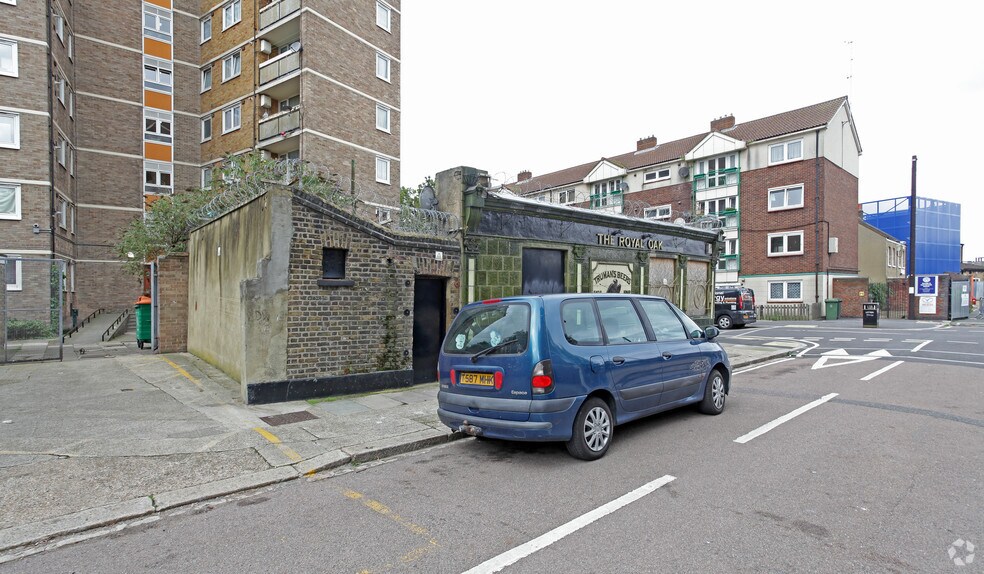 17 Woodman St, Londres à vendre - Photo du bâtiment - Image 2 de 3