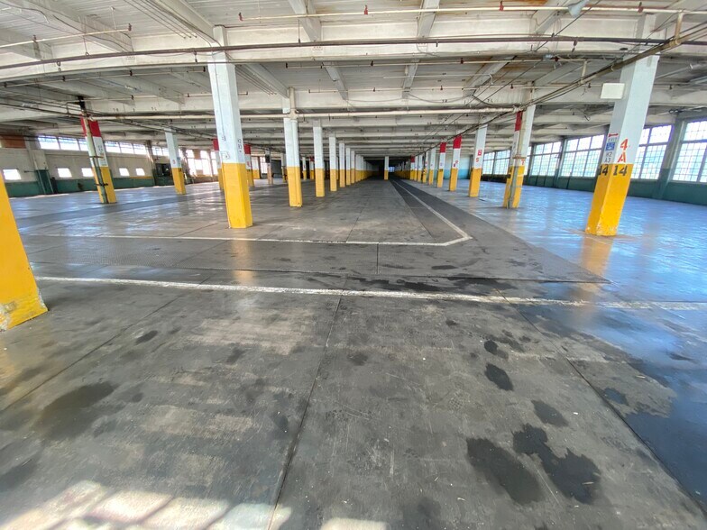 11 Berkshire St, Holyoke, MA à louer - Photo intérieure - Image 1 de 5