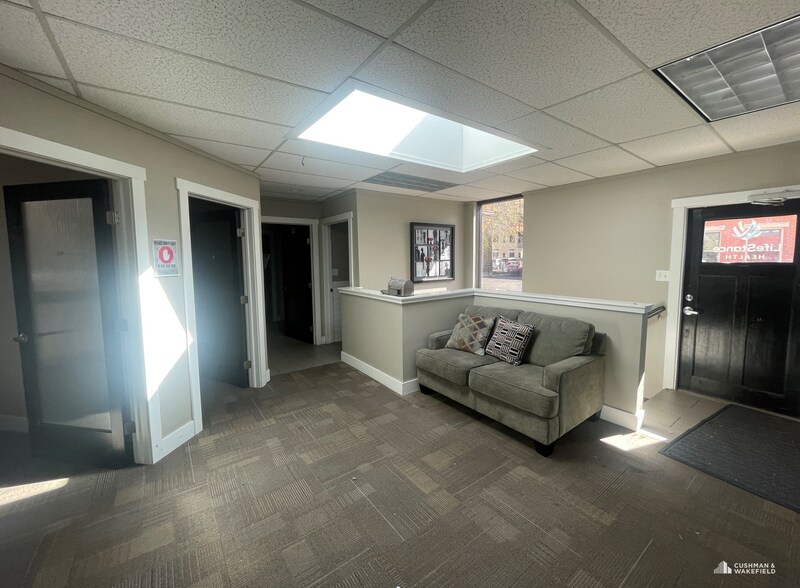 320 W Olive St, Fort Collins, CO à vendre - Photo intérieure - Image 2 de 10