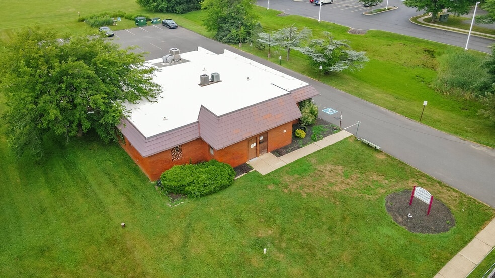 919 Durham Rd, Langhorne, PA for lease - Building Photo - Image 3 of 13