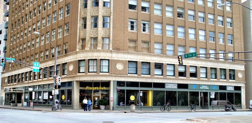 411 W 7th St, Fort Worth, TX à louer - Photo du bâtiment - Image 3 de 10