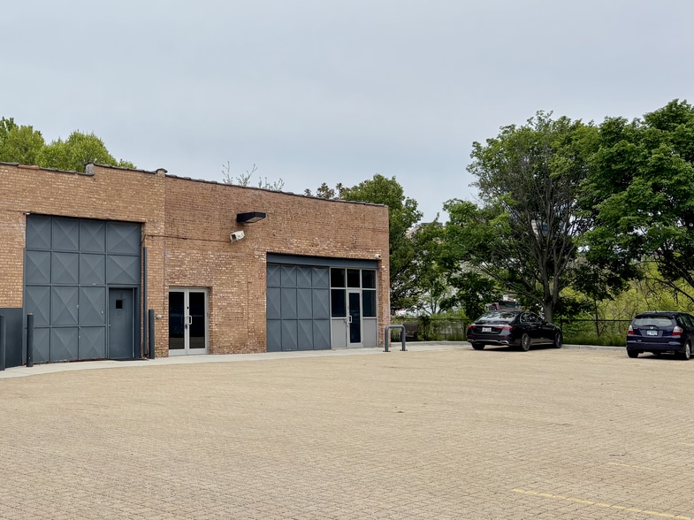 1000 N North Branch St, Chicago, IL for lease - Building Photo - Image 2 of 10