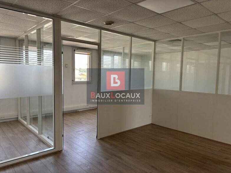 Office in Avignon for lease - Interior Photo - Image 2 of 7