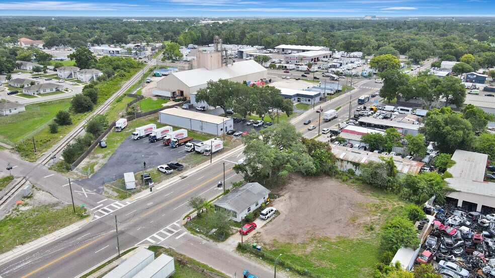 3909 N 38th St, Tampa, FL à louer - Photo du bâtiment - Image 2 de 14