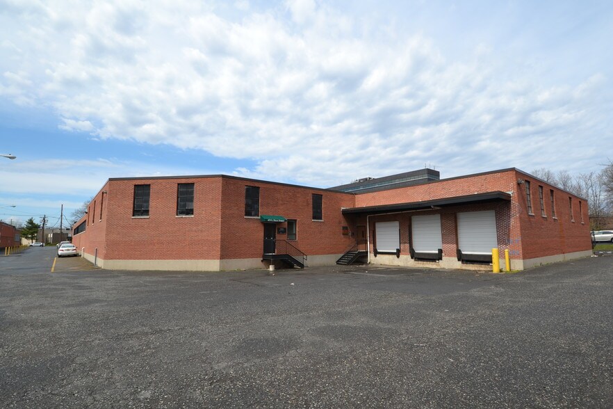 475 S Dean St, Englewood, NJ à louer - Photo du bâtiment - Image 3 de 5