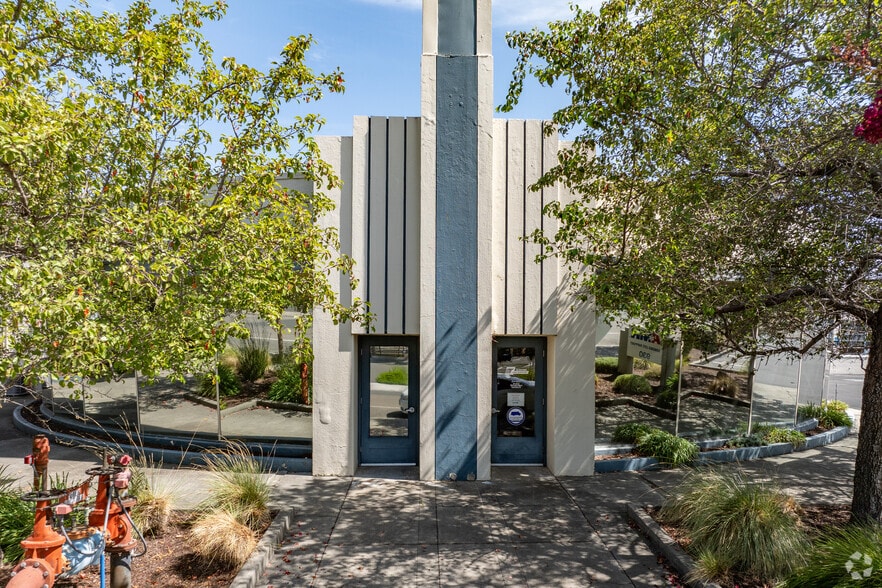930 S A St, Santa Rosa, CA for lease - Building Photo - Image 2 of 3