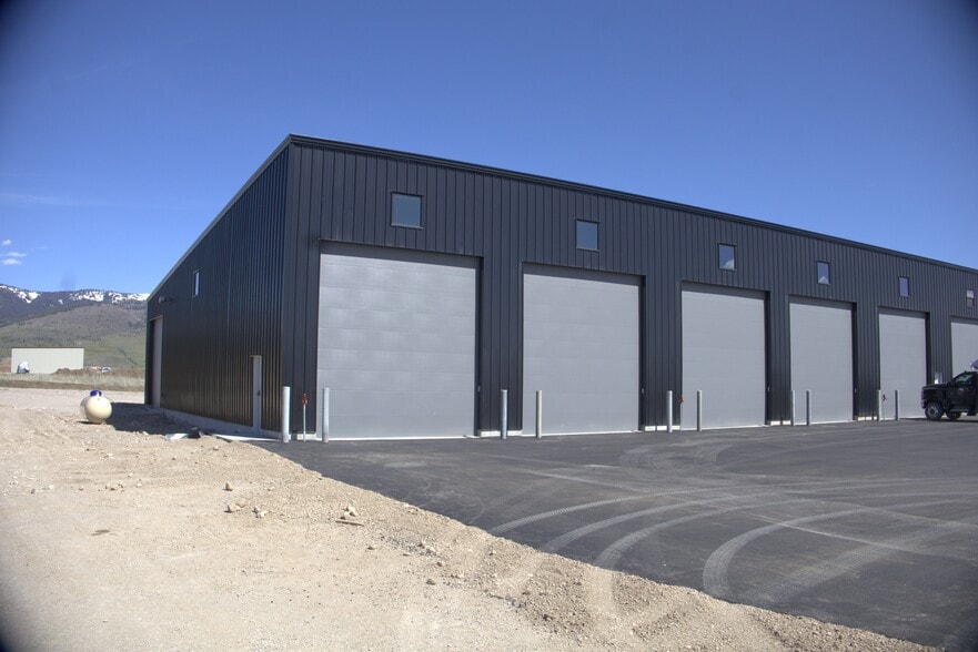 162 Business Centre Cir, Driggs, ID for lease - Building Photo - Image 2 of 20