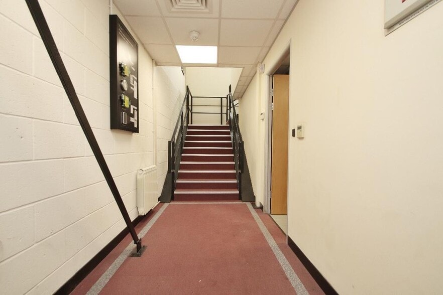 Haine Rd, Ramsgate for lease - Interior Photo - Image 2 of 22