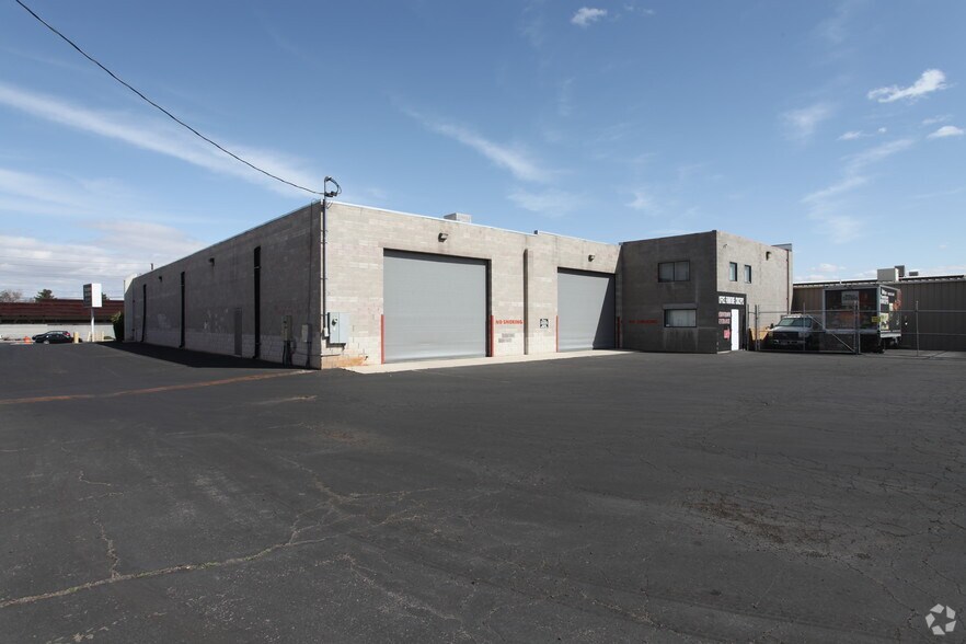 4325 W Tropicana Ave, Las Vegas, NV à vendre - Photo du bâtiment - Image 2 de 4