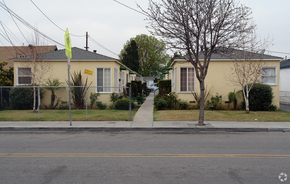 10901 S Freeman Ave, Inglewood, CA for sale - Primary Photo - Image 1 of 9