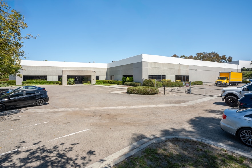 2620 Temple Heights Dr, Oceanside, CA for lease - Building Photo - Image 2 of 9