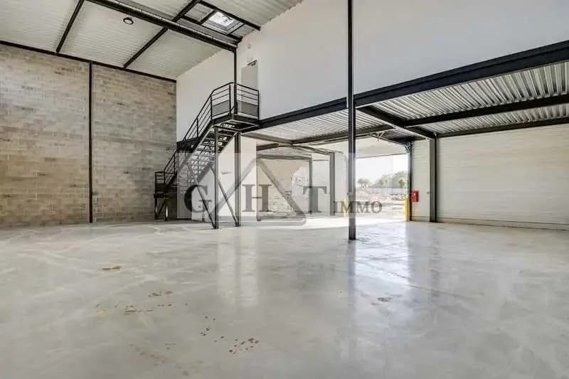 Industrial in Marcoussis for lease - Interior Photo - Image 1 of 9