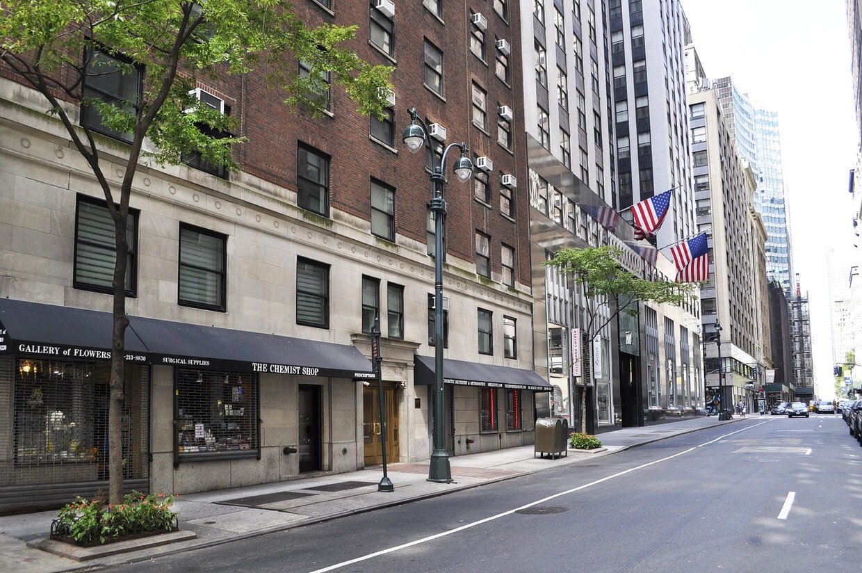 30 E 40th St, New York, NY for lease Primary Photo- Image 1 of 6