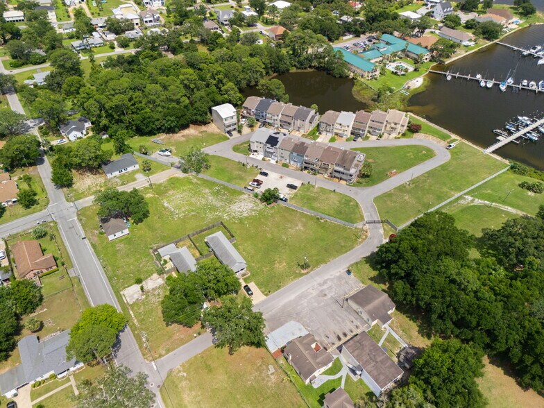 612 S 1st St, Pensacola, FL à vendre - Photo du bâtiment - Image 3 de 10