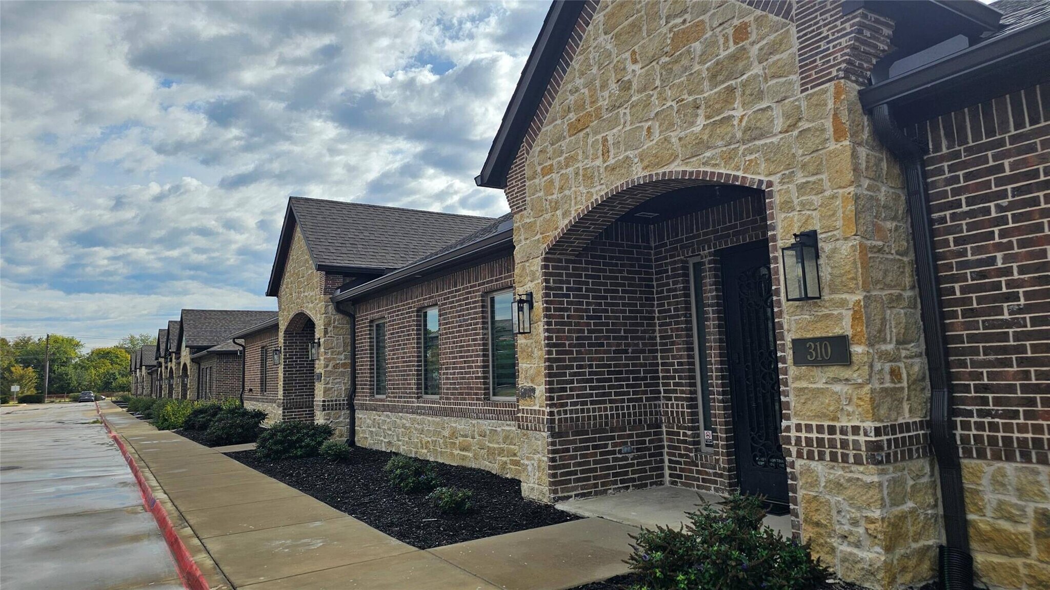 11619 Independence Parkway, Frisco, TX à louer Photo du bâtiment- Image 1 de 20