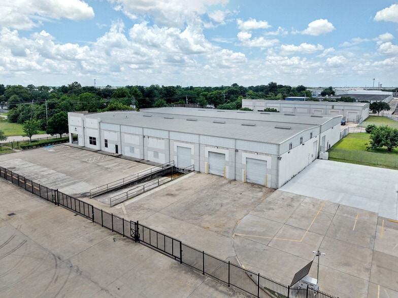 7425 Major St, Houston, TX à louer - Photo du bâtiment - Image 3 de 14