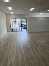 8030-8384 N Pines Blvd, Pembroke Pines, FL à louer - Vidéo sur l’inscription commerciale