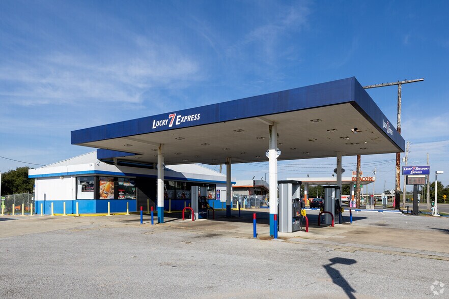 4121 Mobile Hwy, Pensacola, FL à vendre - Photo principale - Image 1 de 5