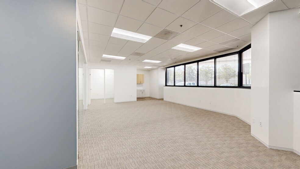 6345 Balboa Blvd, Encino, CA à louer - Numérisation 3D de Matterport - Image 3 de 35