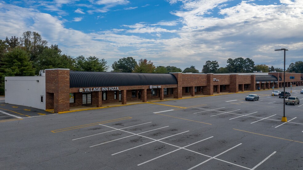 2092-2142 Statesville Blvd, Salisbury, NC for lease - Building Photo - Image 1 of 5