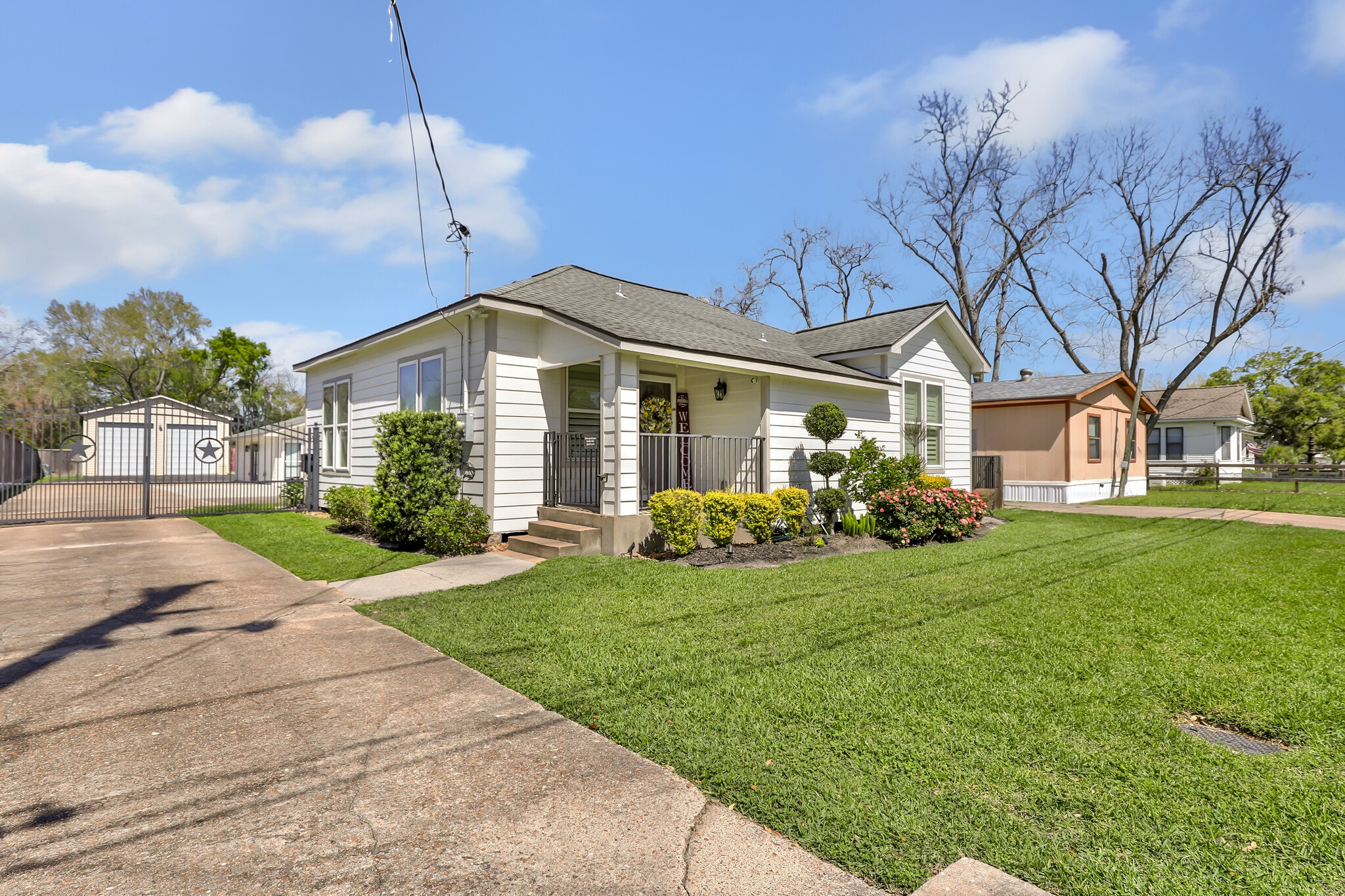 203 Isaacks Rd, Humble, TX for lease Primary Photo- Image 1 of 26