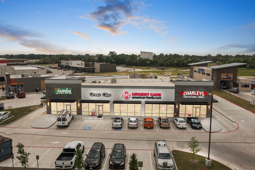 6405 West Rd, Houston, TX à louer - Photo du bâtiment - Image 2 de 5