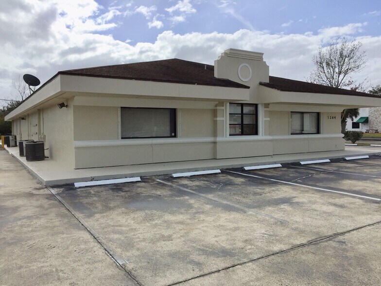 1264 Malabar Rd SE, Palm Bay, FL à vendre - Photo du bâtiment - Image 2 de 22