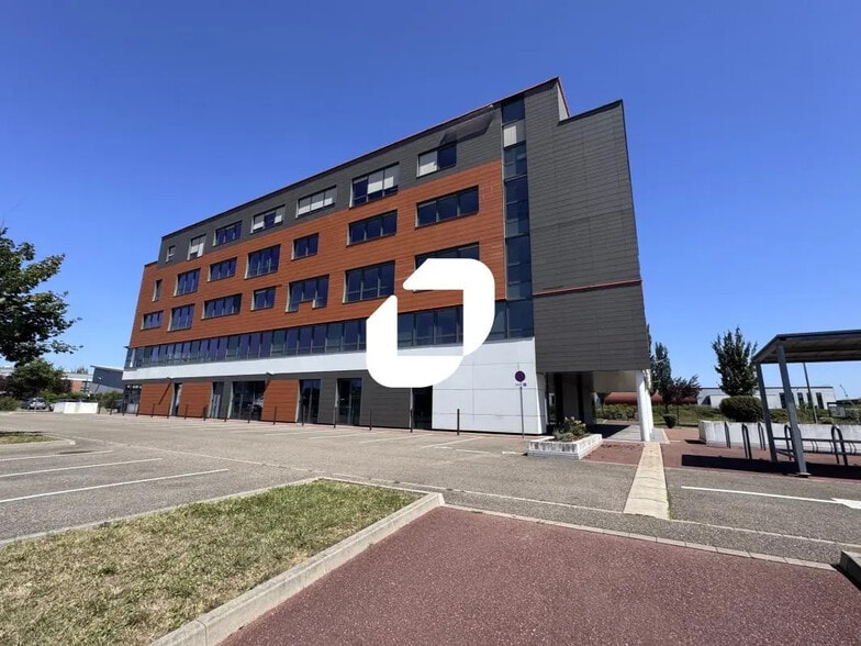 Office in Strasbourg for lease - Building Photo - Image 2 of 7