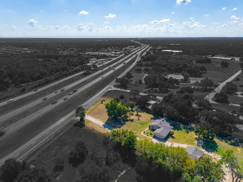 1060 S Burleson Blvd, Burleson, TX à vendre - Photo du bâtiment - Image 3 de 29