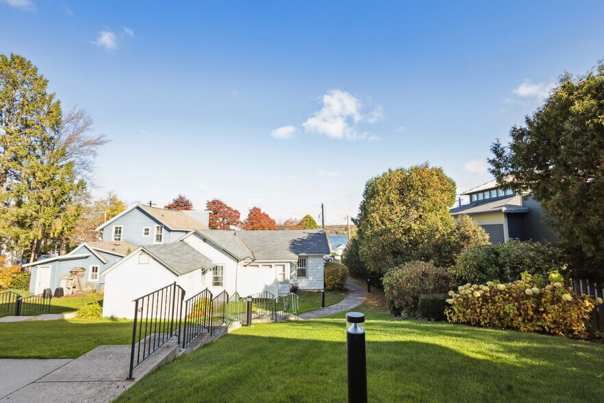 4140 Bluff, Fish Creek, WI à louer - Photo du bâtiment - Image 3 de 13