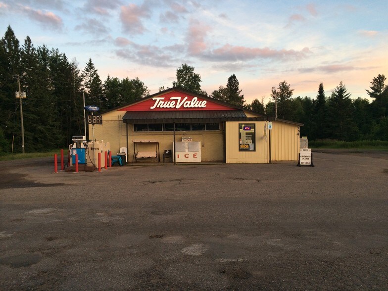 154 Evergreen St, Republic, MI à vendre - Photo du bâtiment - Image 3 de 23