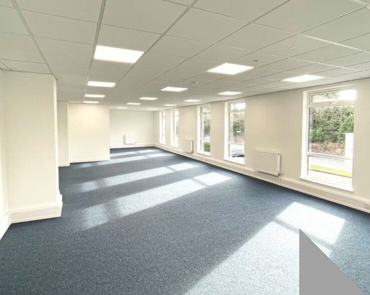 6 Hawley Ln, Farnborough à louer - Photo intérieure - Image 2 de 3